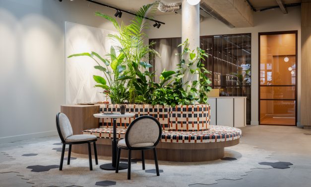 DecoLegno opent nieuwe showroom in Colmschate