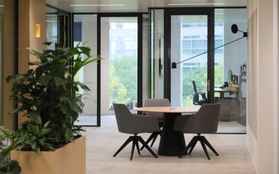 Serenity-glaswanden van Plan Effect in het kantoor van Greenberg Traurig