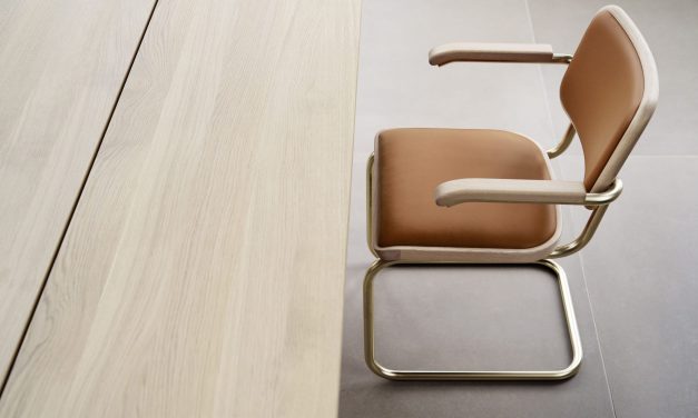 Jil Sander geeft eigen cachet aan beroemde Thonet sledestoel S 64