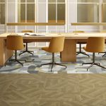 Interface geeft parketvloer een eigentijdse twist met de nieuwe Cut & Form™ LVT
