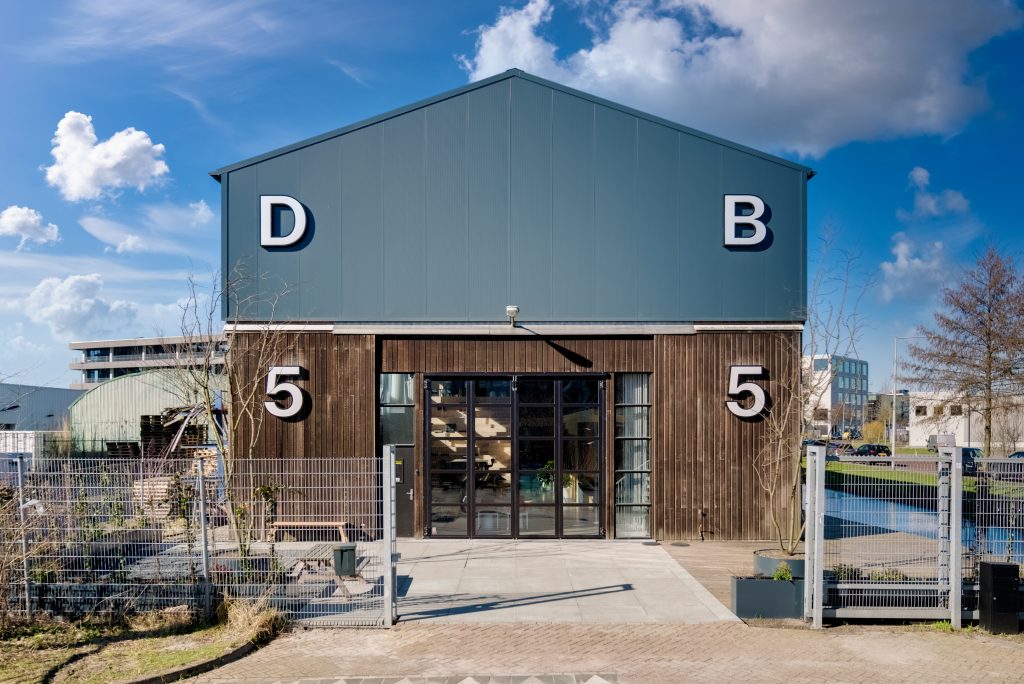 Ddock